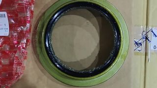 1-09625350-0 シール;オイル、ハブ